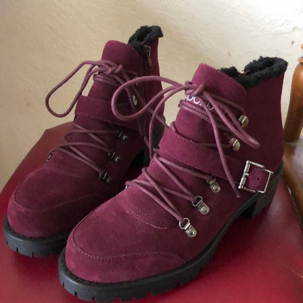 Sporto Wine Colored Suede Ankle Boots